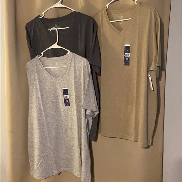 T-shirts - Picture 2 of 6